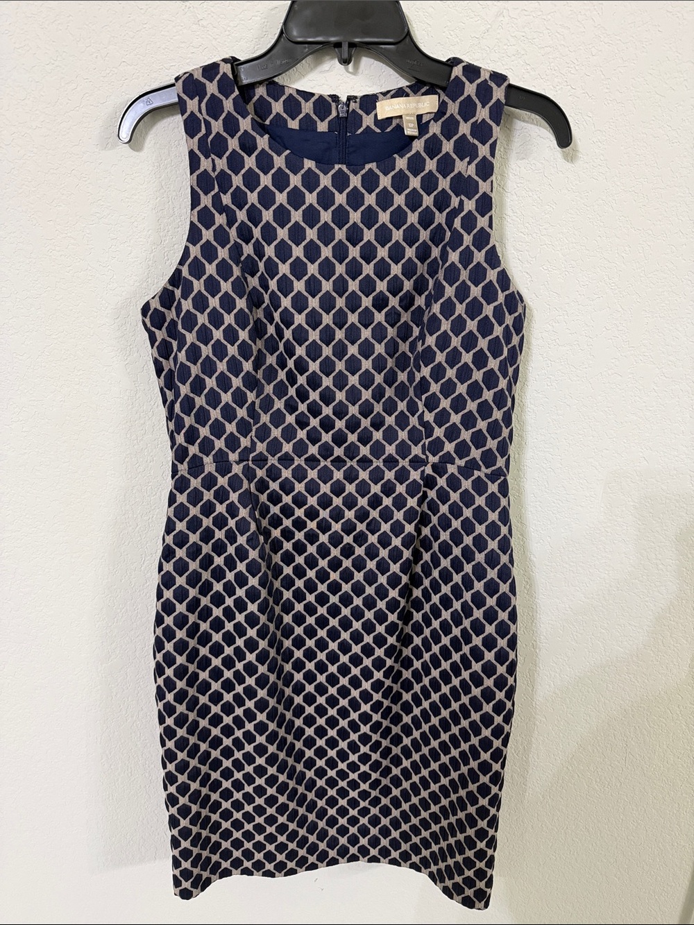 Banana Republic Sleeveless Navy and Cream Geometric Sheath Dress